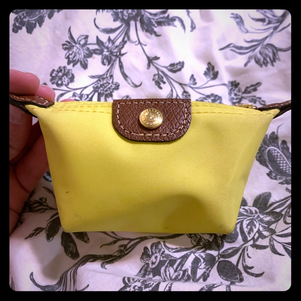 Longchamp EUC coinpurse yellow bought in FRANCE